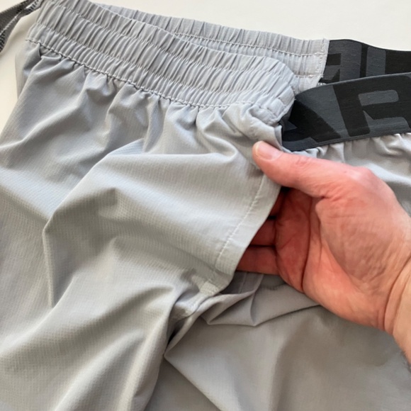 Under Armour Men’s Elevated Woven 2.0 Shorts 1362289 Light Gray Size XL Fitted - Picture 14 of 16